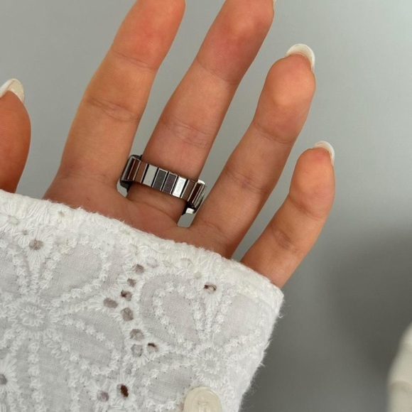 Retro Silver and White Dial Vintage inspired Y2K Ring Watch with Lace Sleeve - Picture 3 of 5